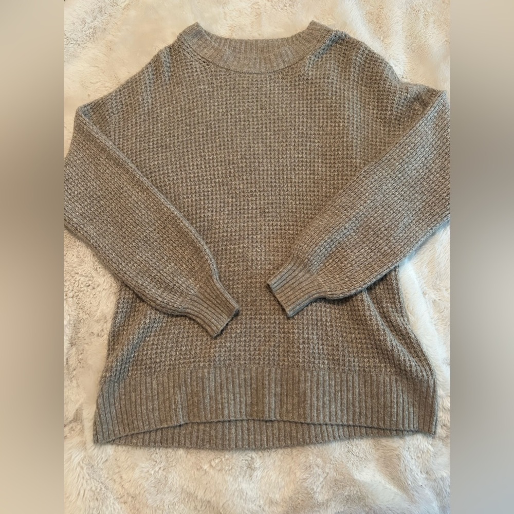 American Eagle light brown sweater